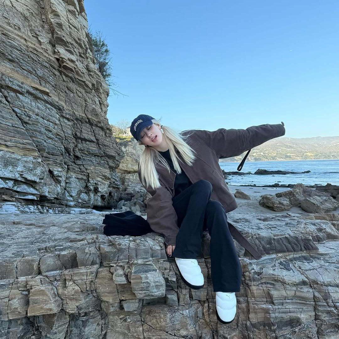 Latest photo of ROSÉ (BLACKPINK)