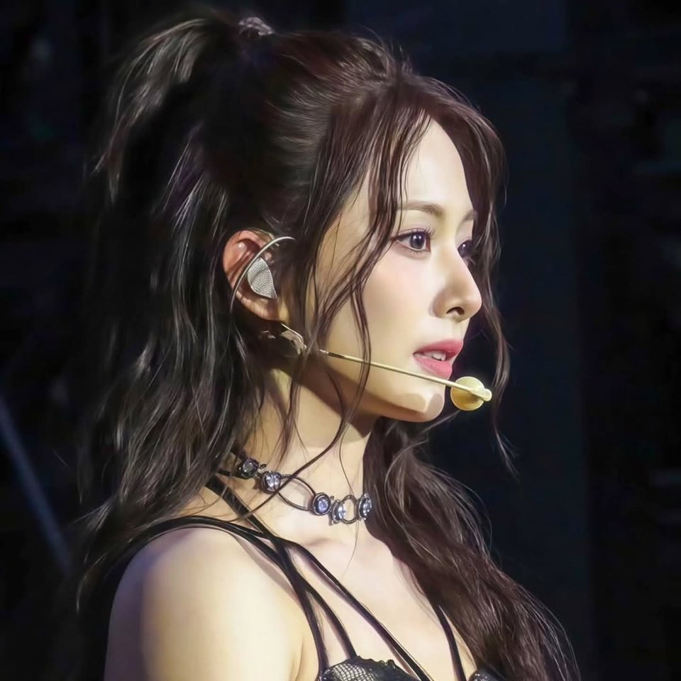 Latest photo of Tzuyu (TWICE)