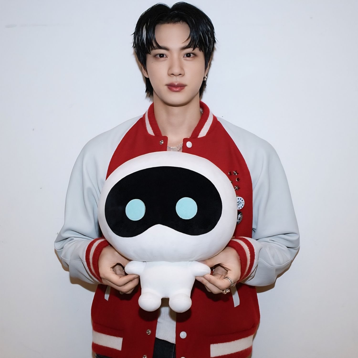 Jin (防弹少年团)的最新活动照片