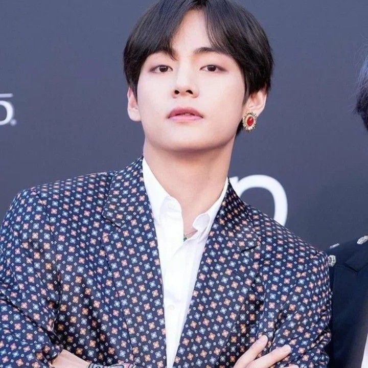 뷔 (방탄소년단)의 비하인드 컷