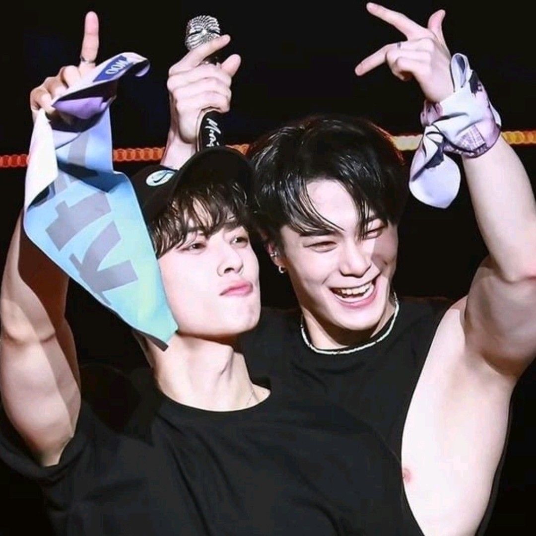 ASTROの舞台裏ショット