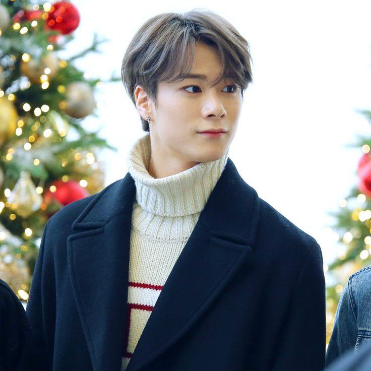 Recent activity shot of Moonbin (ASTRO)