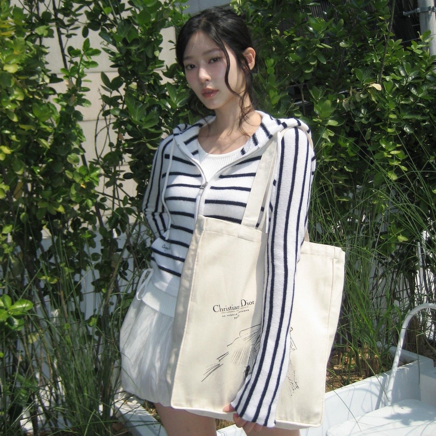 Potret di balik layar Kim Minju