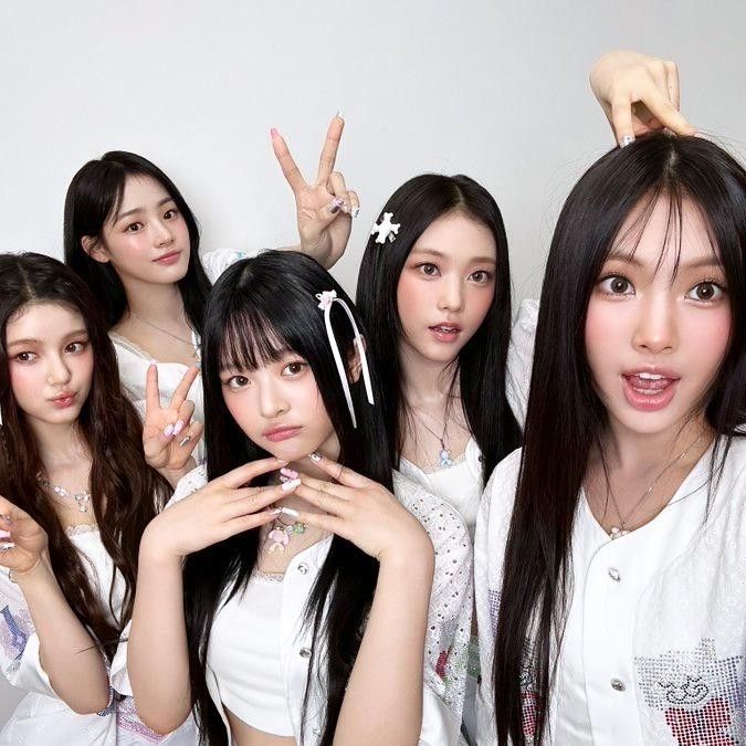 Latest photo of NewJeans