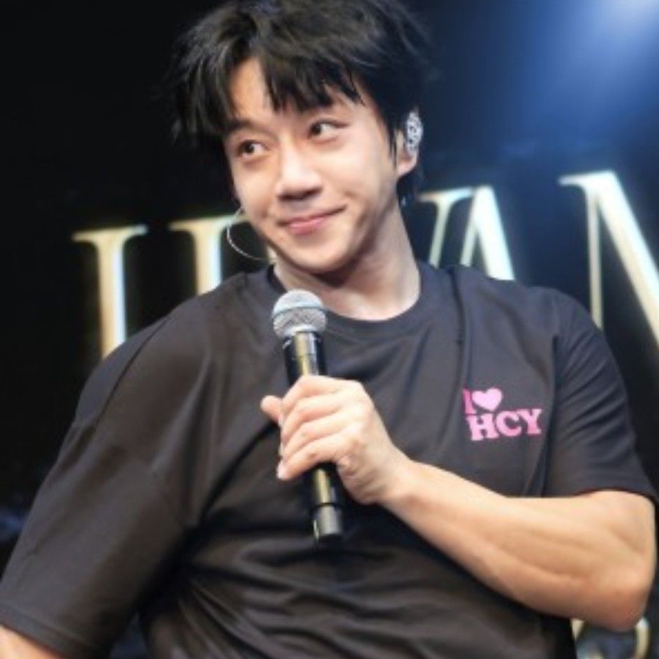 ファン・チヨルの舞台裏ショット