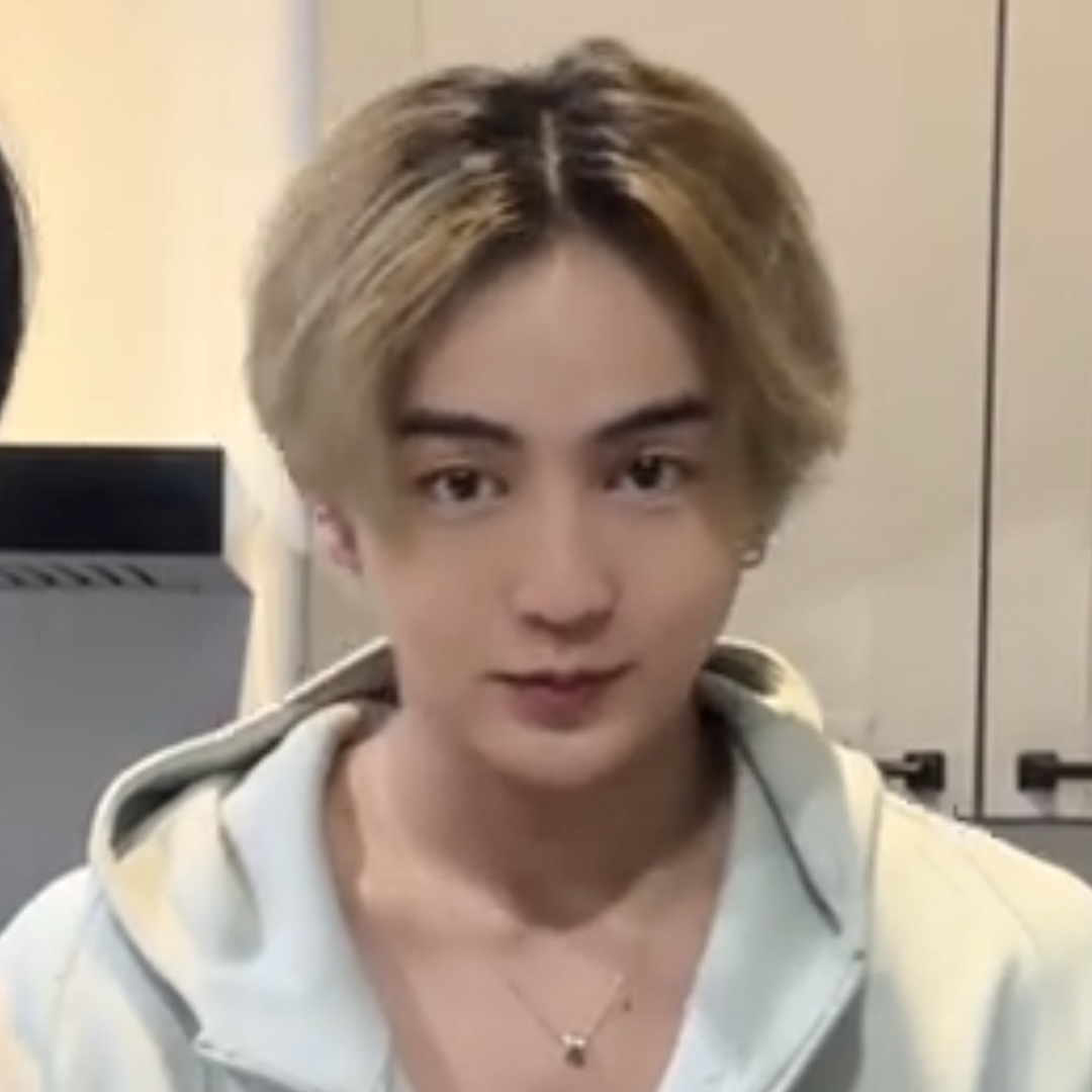 A moment captured by Heart (BUS)'s fan