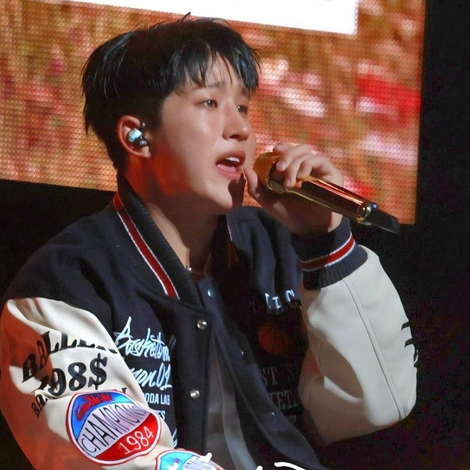 Behind-the-scenes cut of Jinjin (ASTRO)