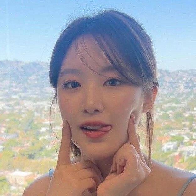 Latest photo of Shuhua (i-dle)