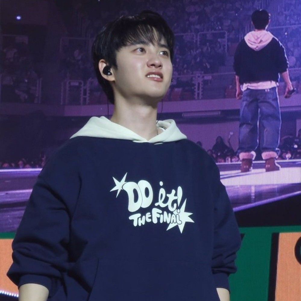 D.O. (EXO)粉絲拍下的瞬間