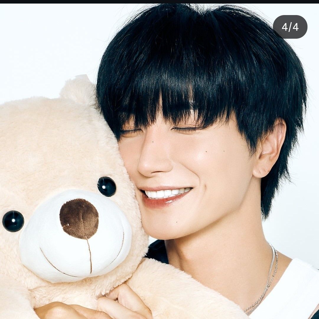 Latest photo of Leeteuk (Super Junior)