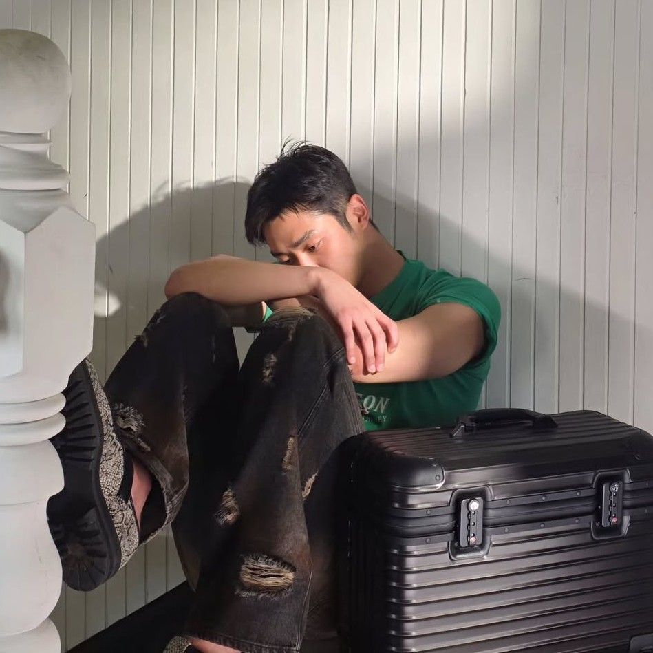 A moment captured by Rowoon's fan