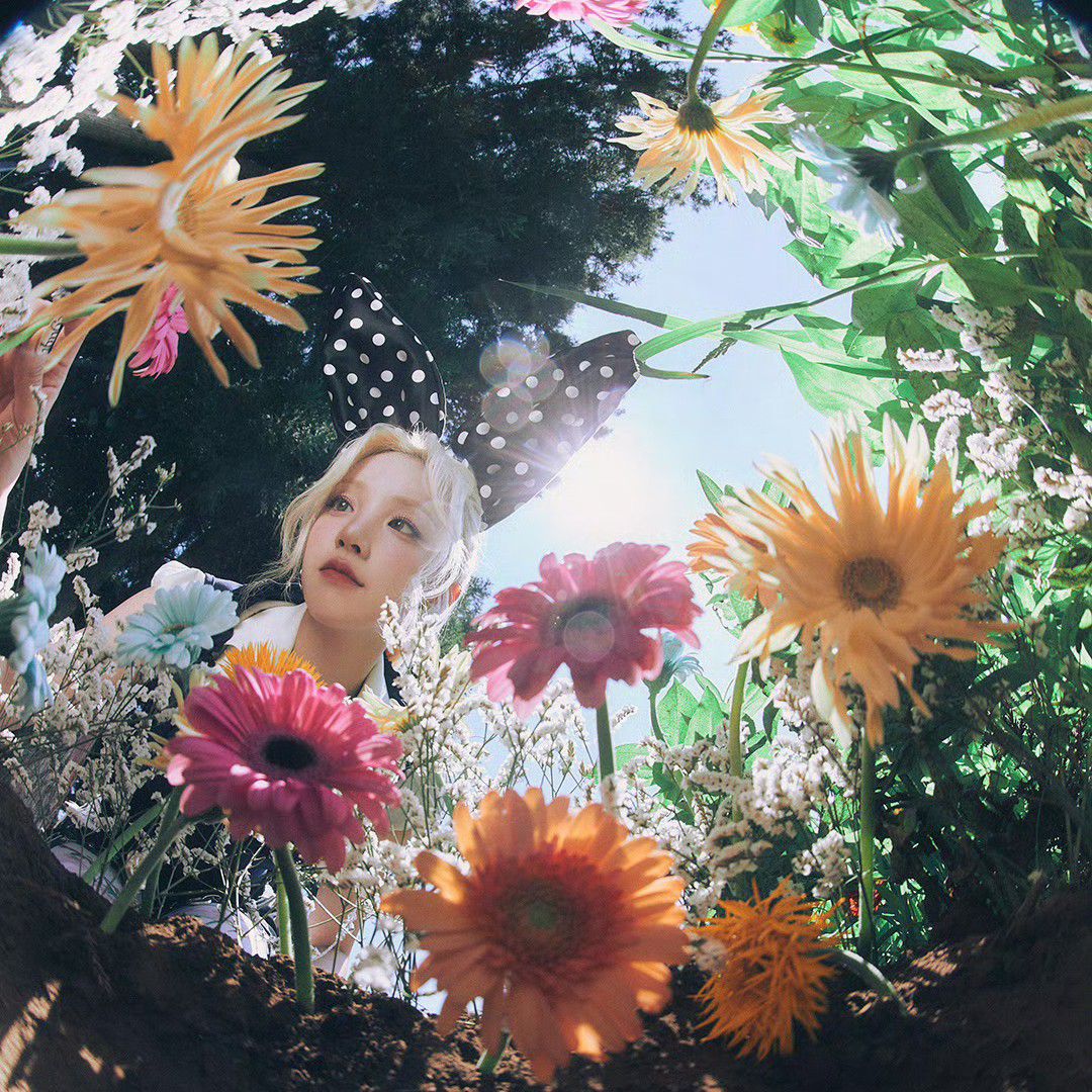 A moment captured by Yuqi (i-dle)'s fan