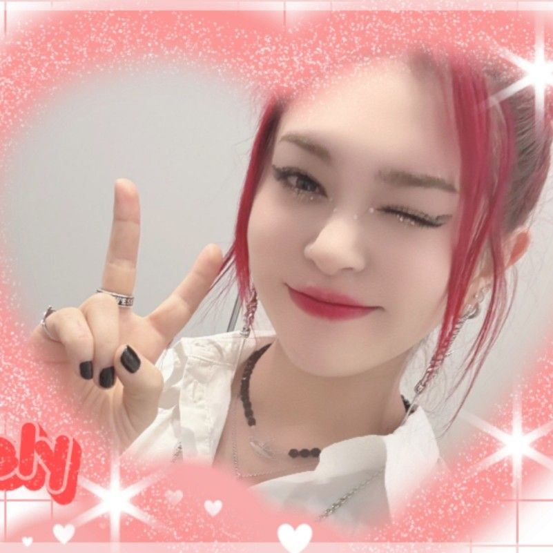 A moment captured by AleXa's fan