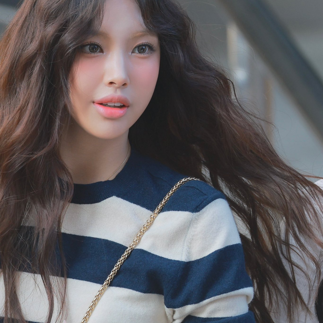 Behind-the-scenes cut of Hyein (NewJeans)