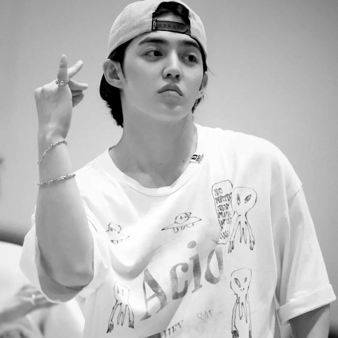 S.Coups (SEVENTEEN)的最新照片