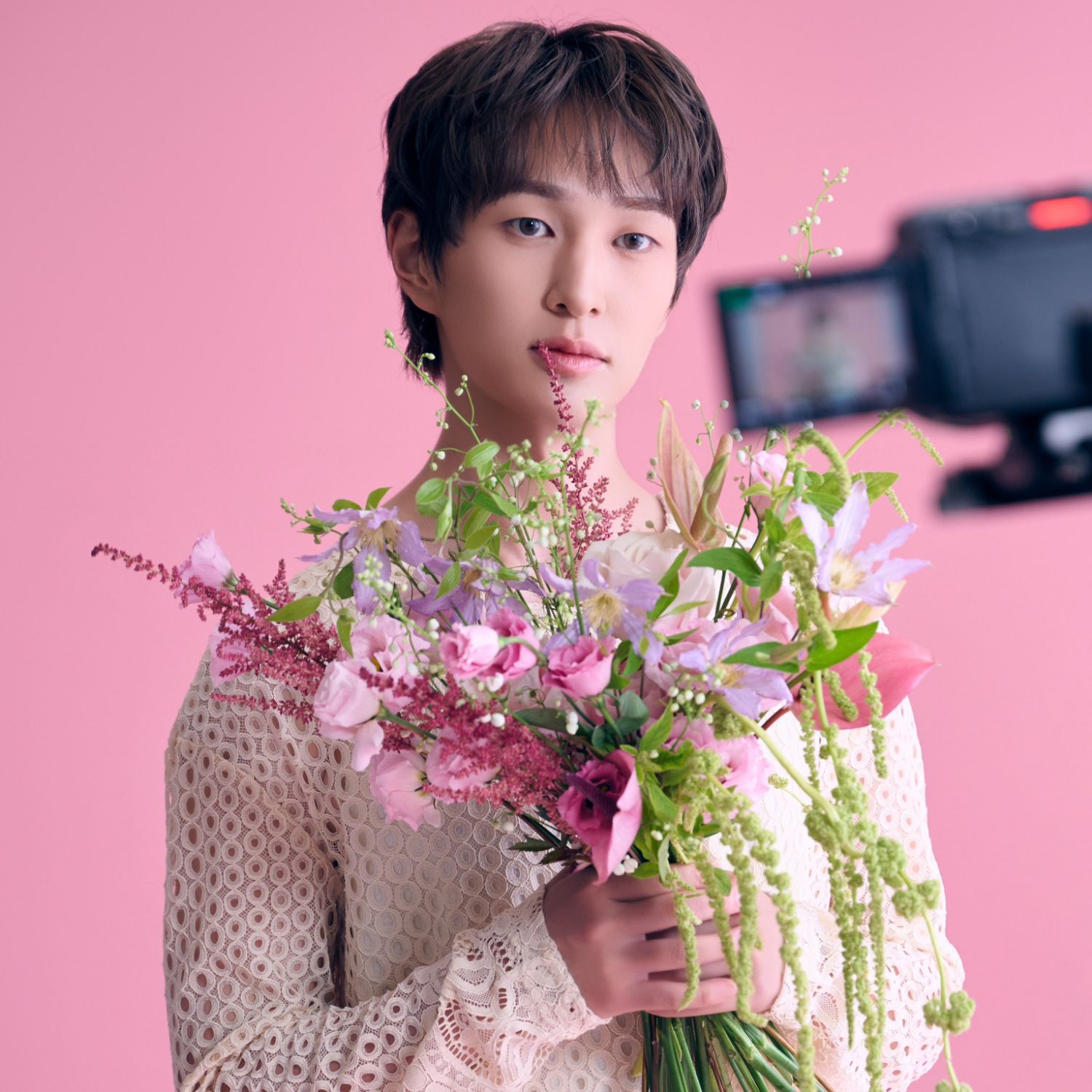 Recent activity shot of Onew (SHINee)