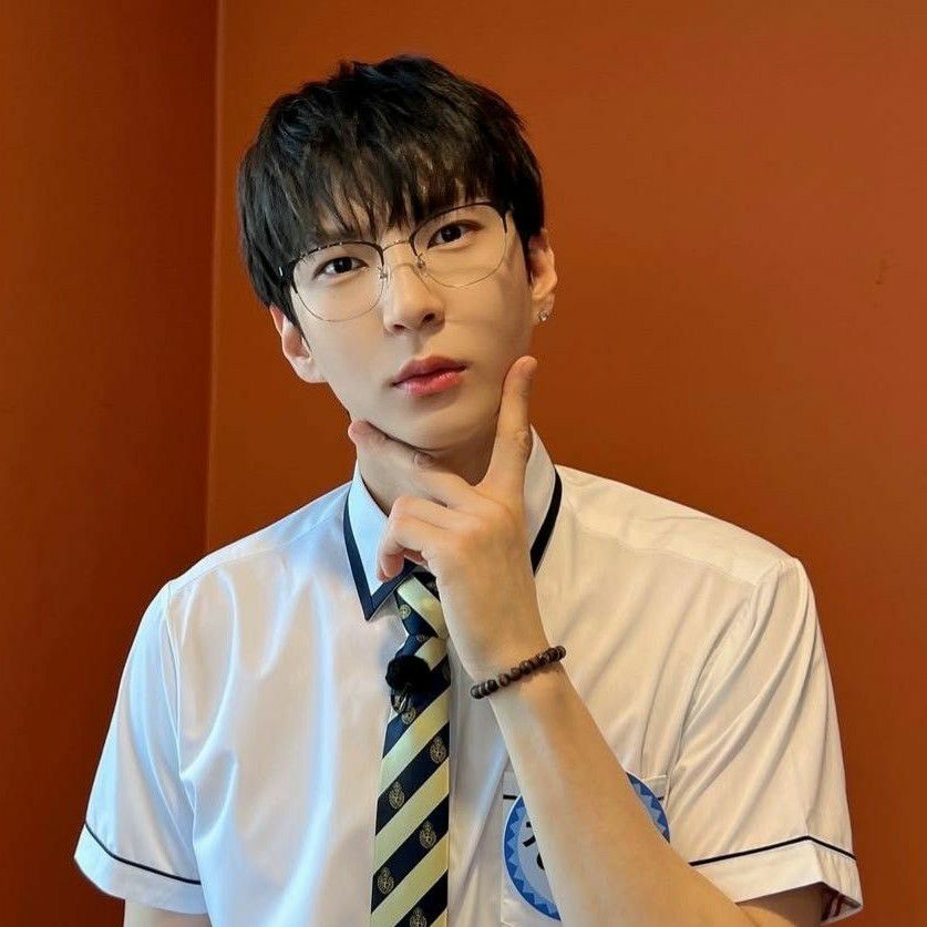 A moment captured by LEO (VIXX)'s fan