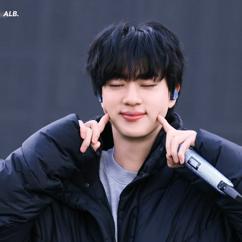 Potret di balik layar Jin (BTS)