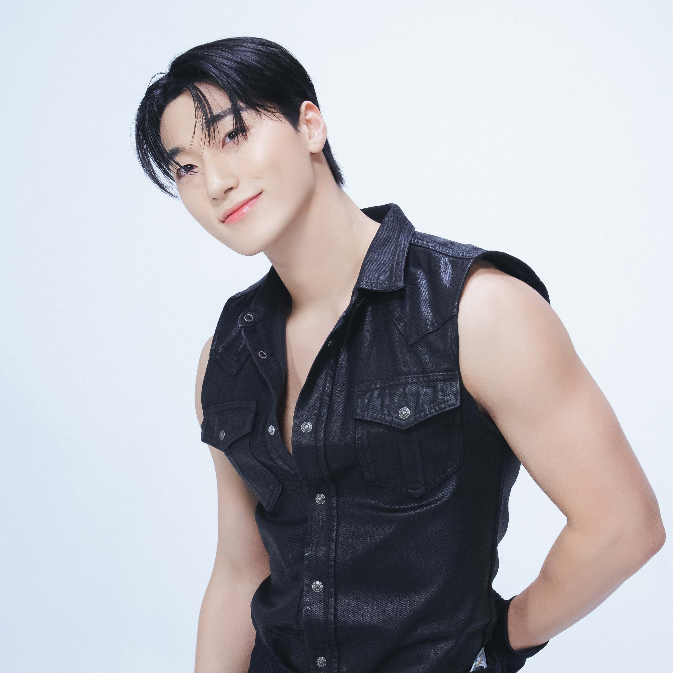 崔傘 (ATEEZ)的最新照片