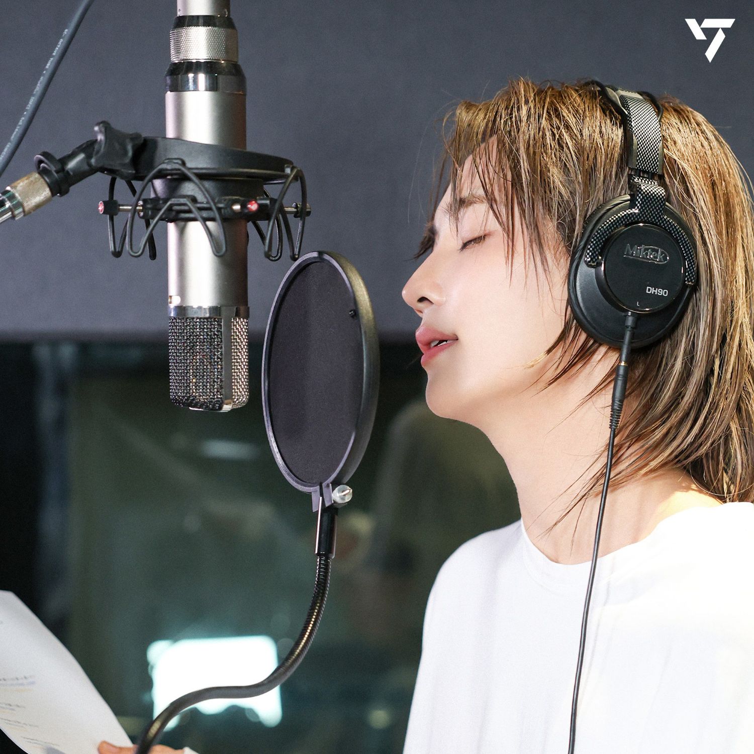 Behind-the-scenes cut of Jeonghan (SEVENTEEN)