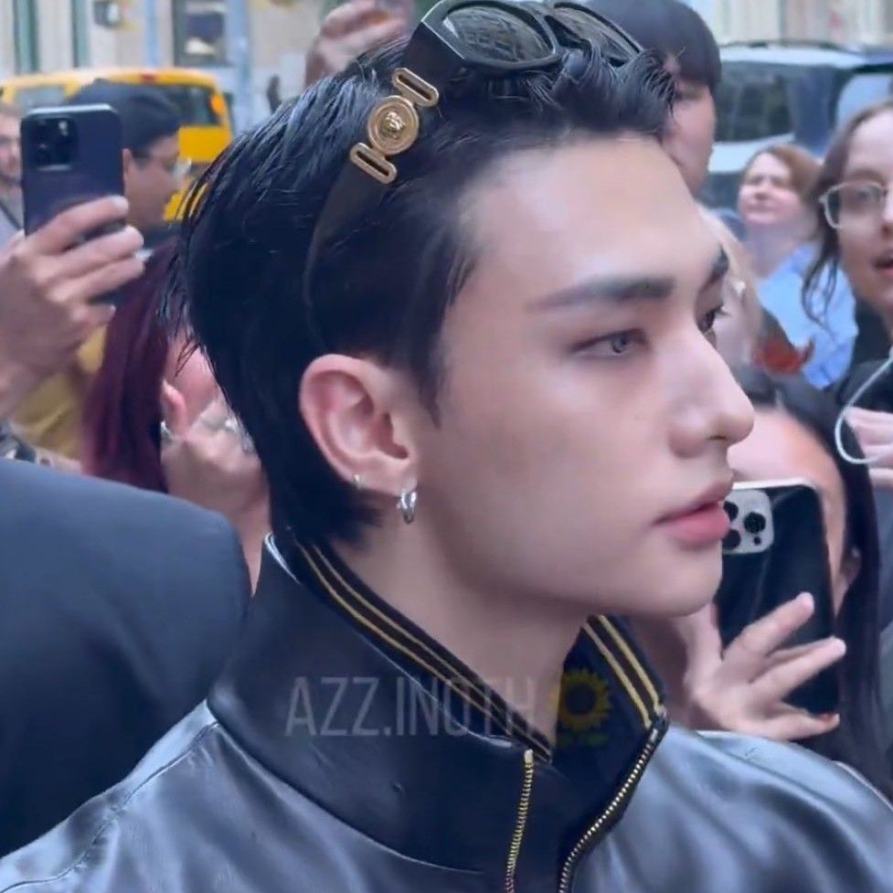 Latest photo of Hyunjin (Stray Kids)