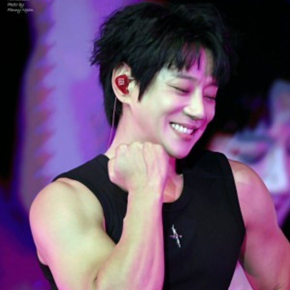 ファン・チヨルの最近の活動写真