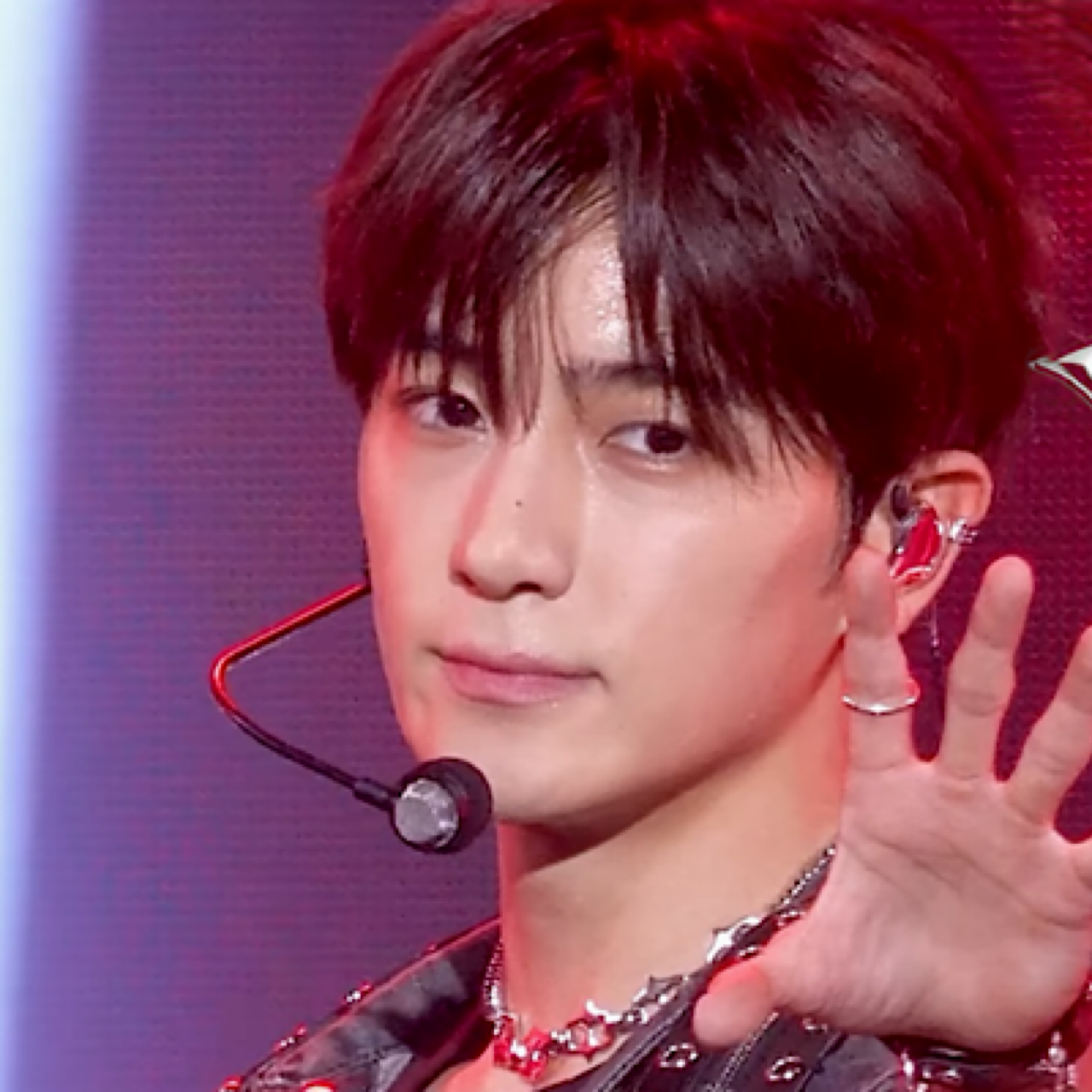 Behind-the-scenes cut of Hyunjae (THE BOYZ)