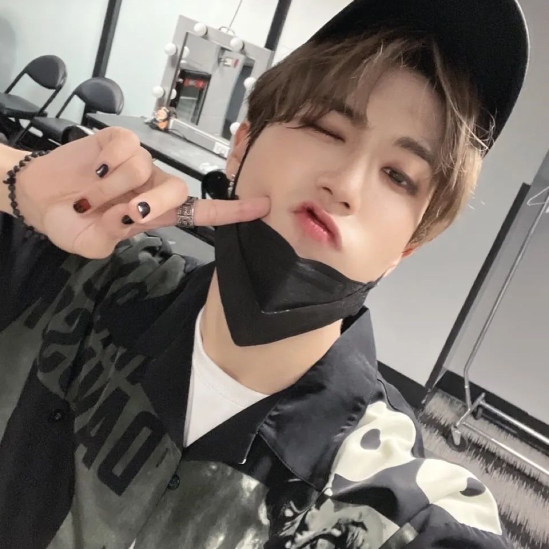 Latest photo of HAN (Stray Kids)
