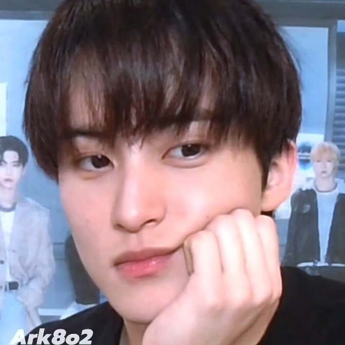 A moment captured by Mark (NCT 127, NCT DREAM)'s fan