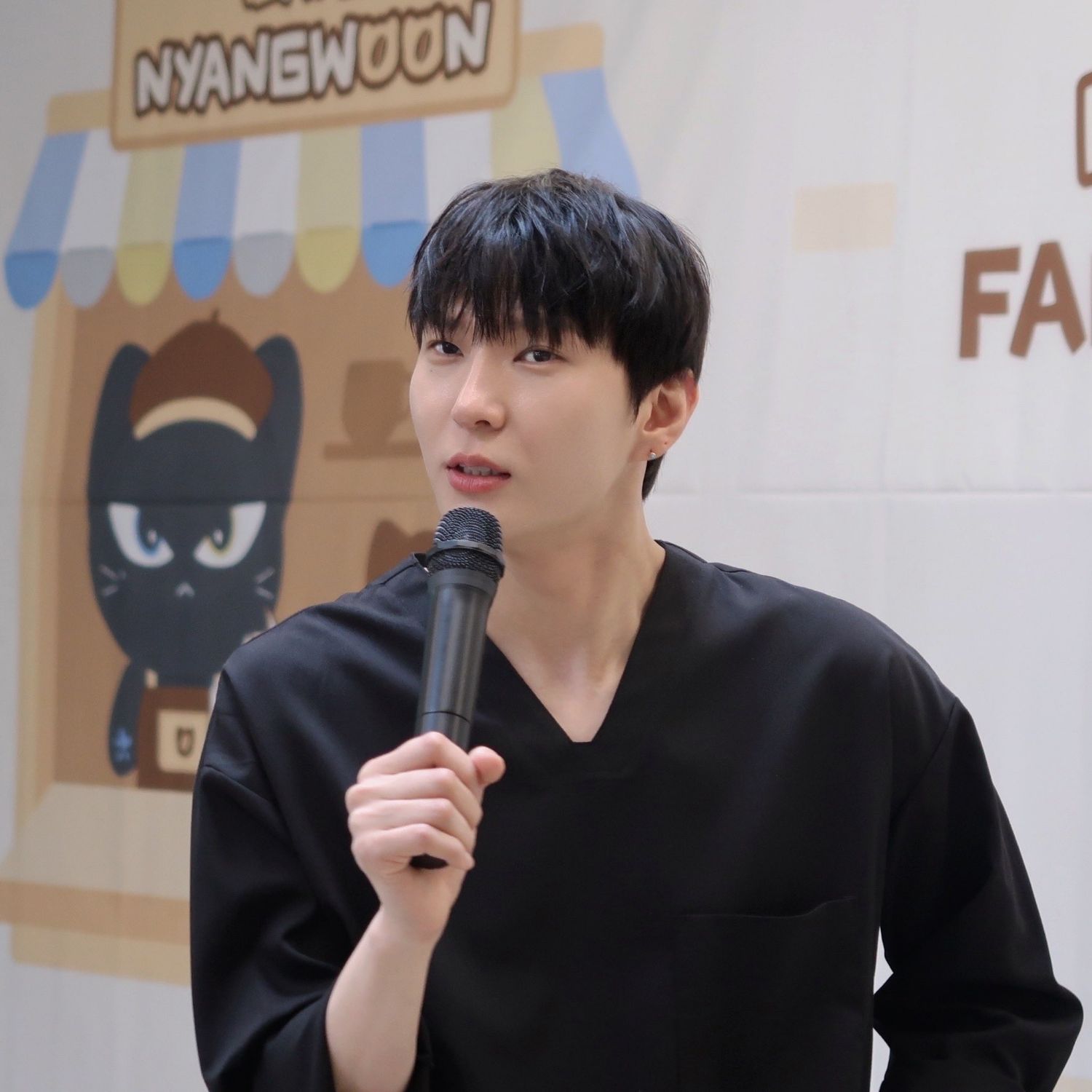 Recent activity shot of LEO (VIXX)