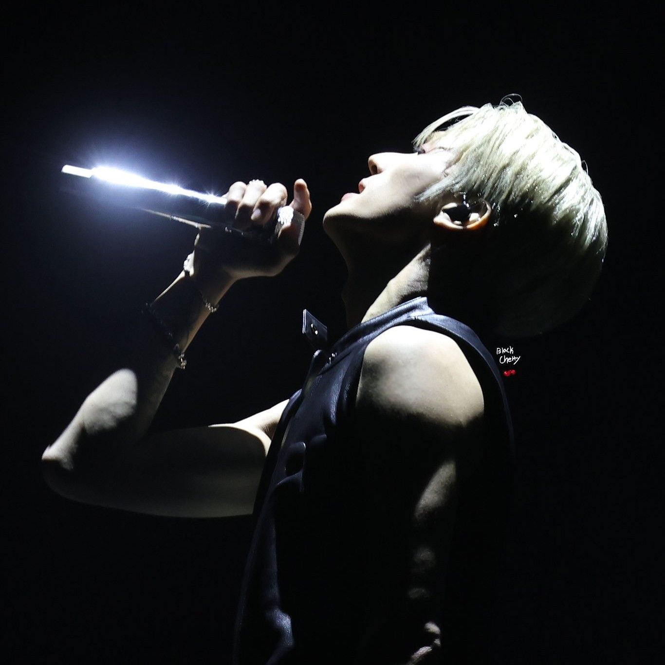 Recent activity shot of Wooyoung (ATEEZ)