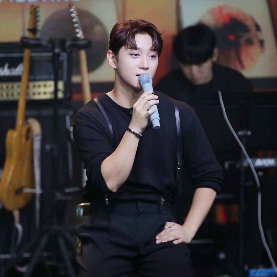 Latest photo of Hong Joochan (GoldenChild)