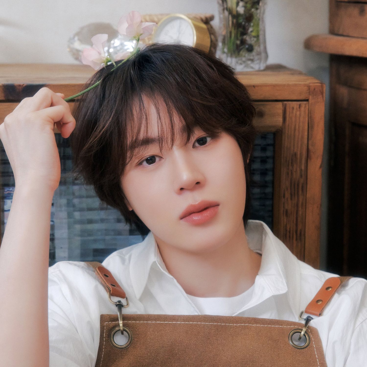 Behind-the-scenes cut of Ha Sungwoon
