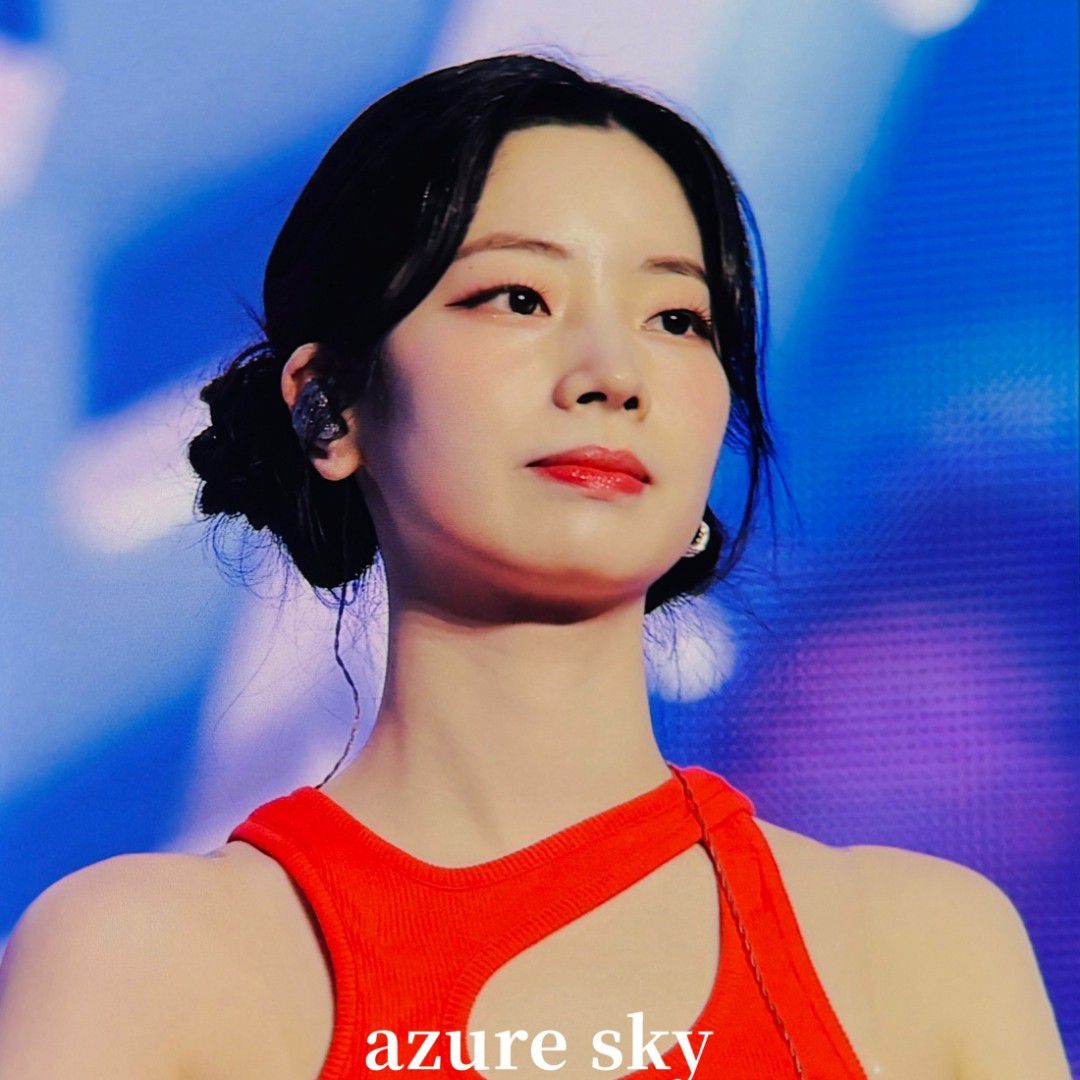 Behind-the-scenes cut of Dahyun (TWICE)