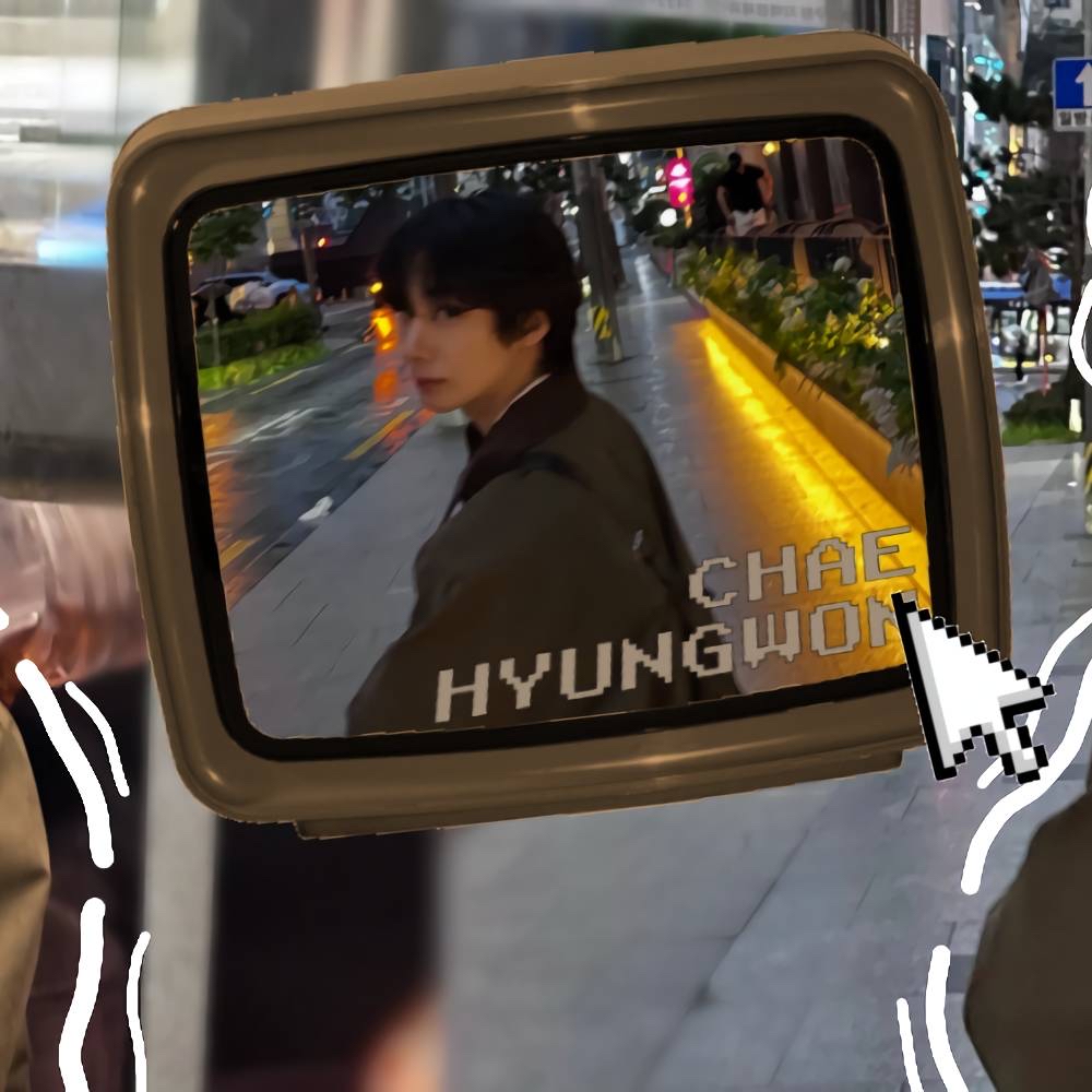A moment captured by Hyungwon (MONSTA X)'s fan