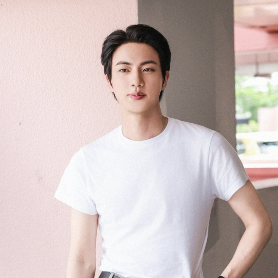 Behind-the-scenes cut of Jin (BTS)