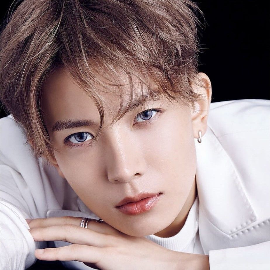 Foto terbaru Heeseung (ENHYPEN)