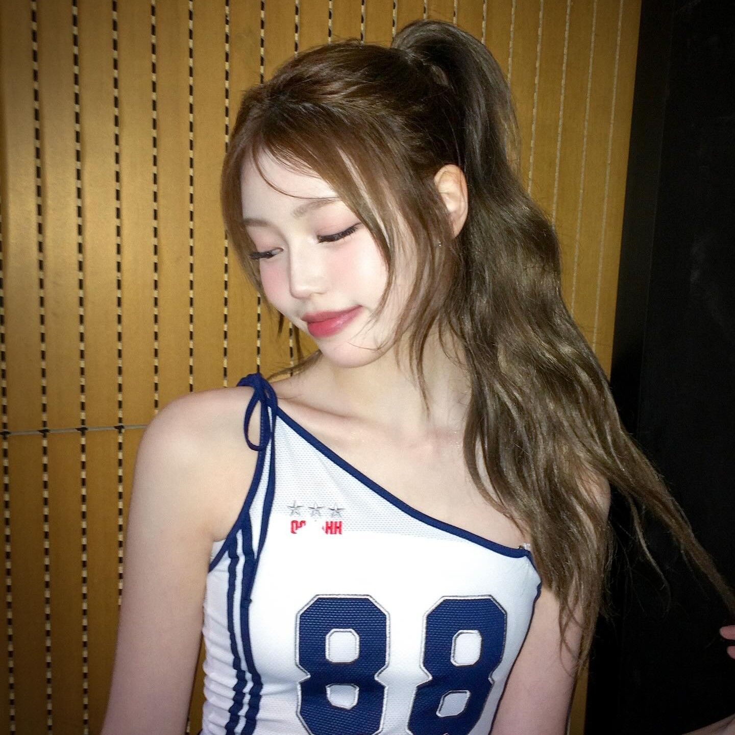 A moment captured by Jeong Saebi (izna)'s fan