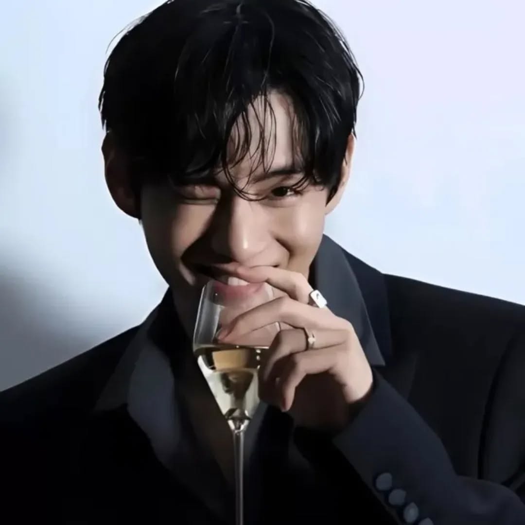 Recent activity shot of V (BTS)