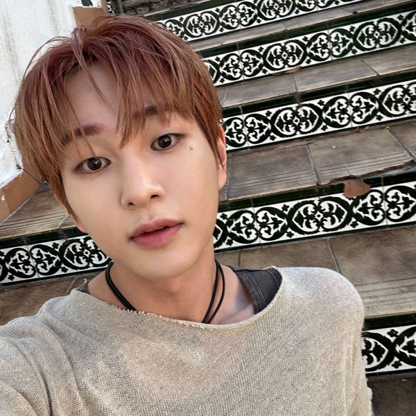 Signature photo of Onew (SHINee) capturing their charm