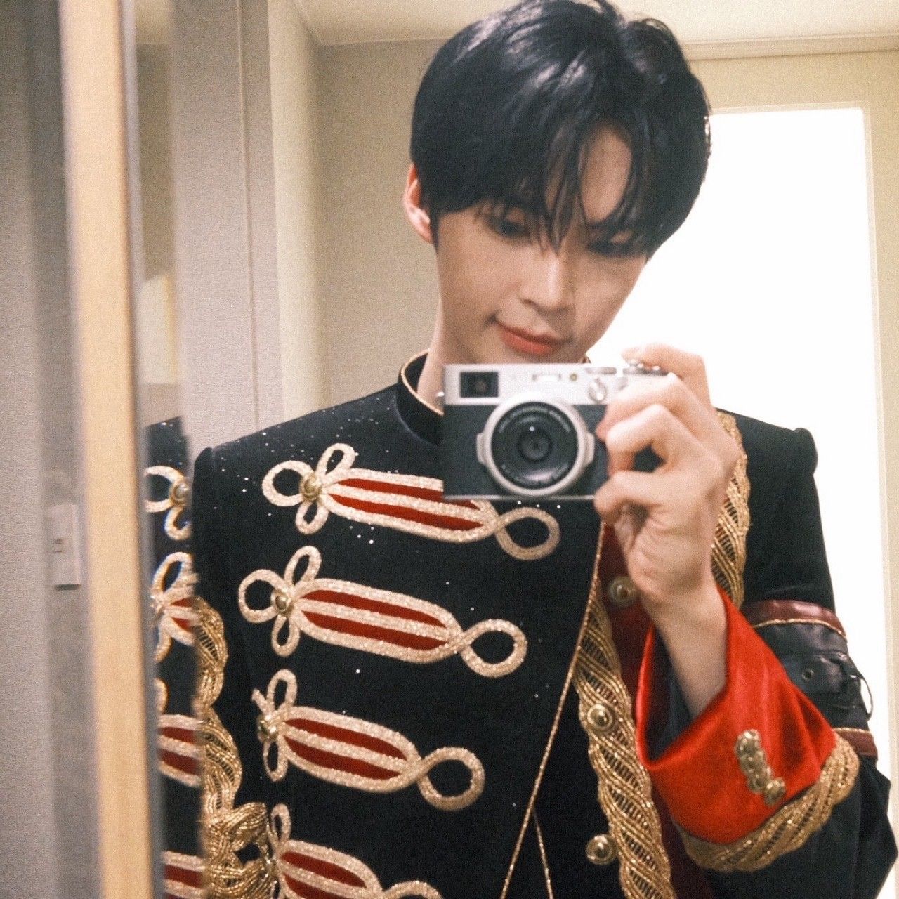 ソン・ハンビン (ZEROBASEONE)の最新写真