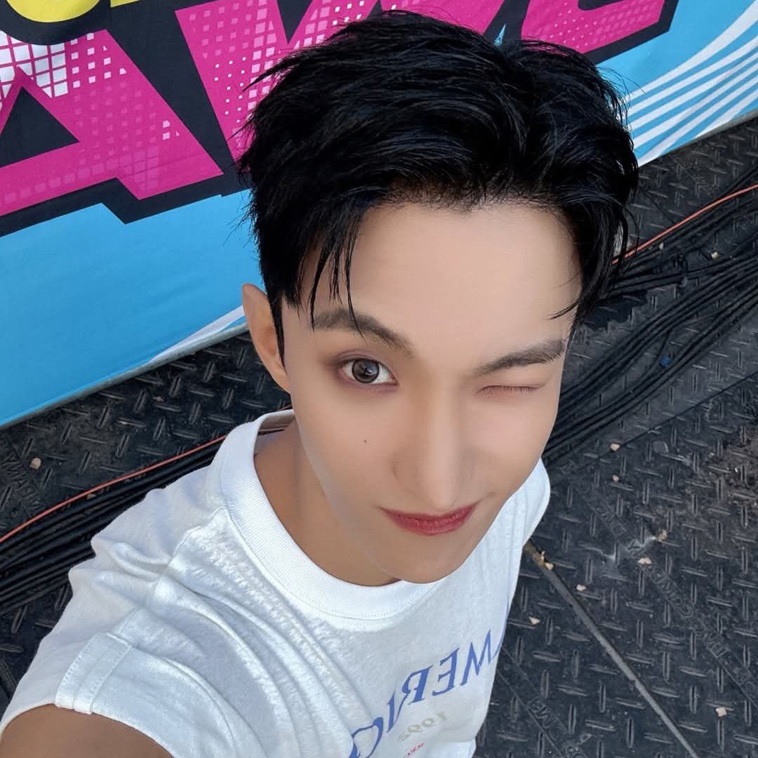 Behind-the-scenes cut of DK (SEVENTEEN)