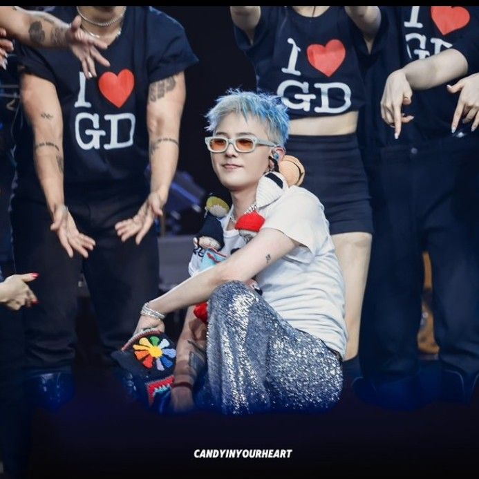Recent activity shot of G-DRAGON (BIGBANG)