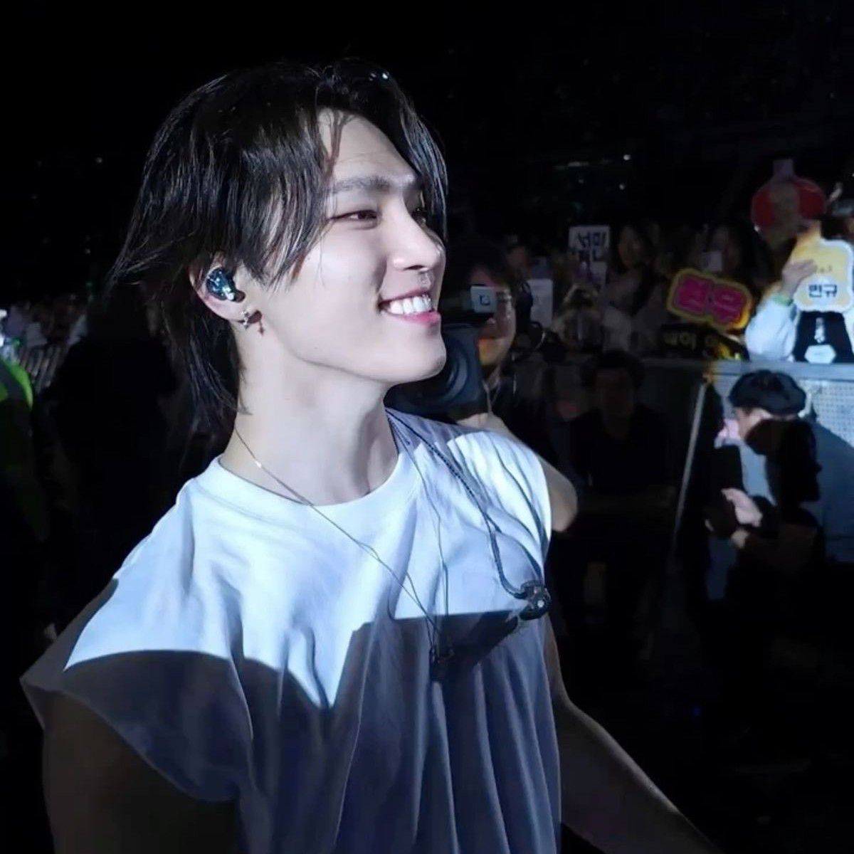 A moment captured by Dino (SEVENTEEN)'s fan