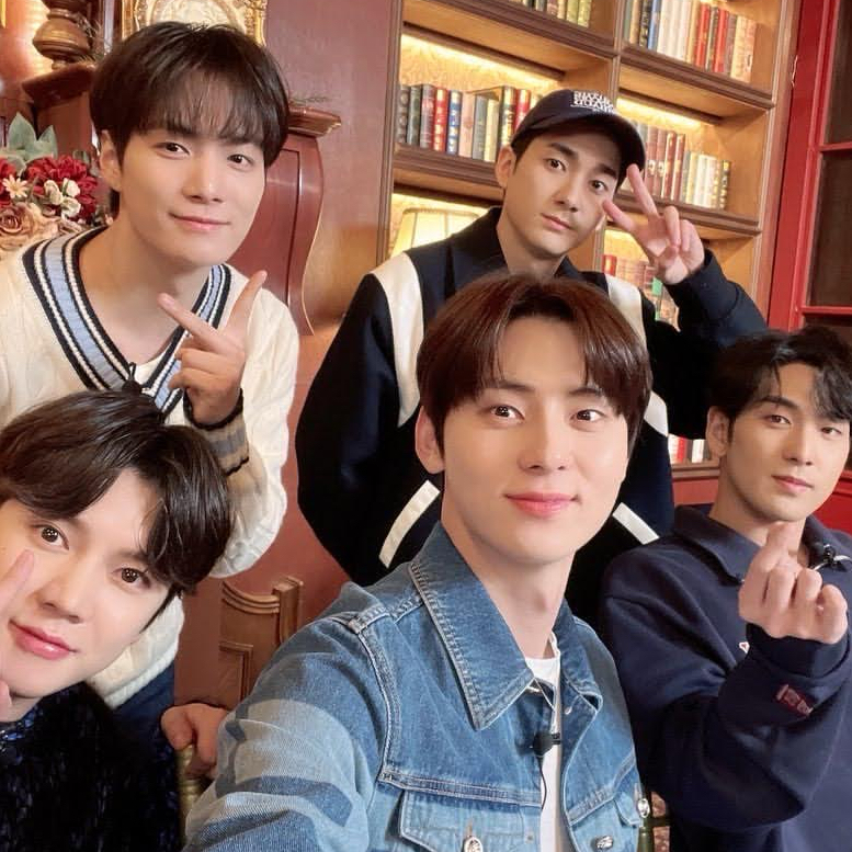 Behind-the-scenes cut of NU'EST