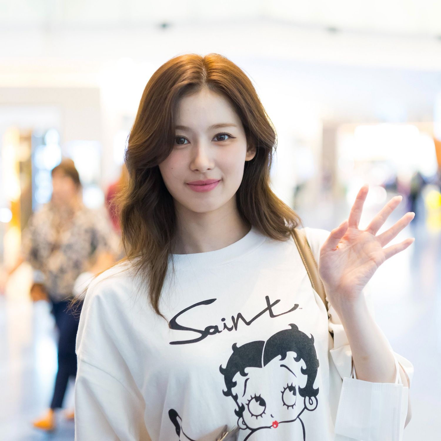 Latest photo of Sana (TWICE)