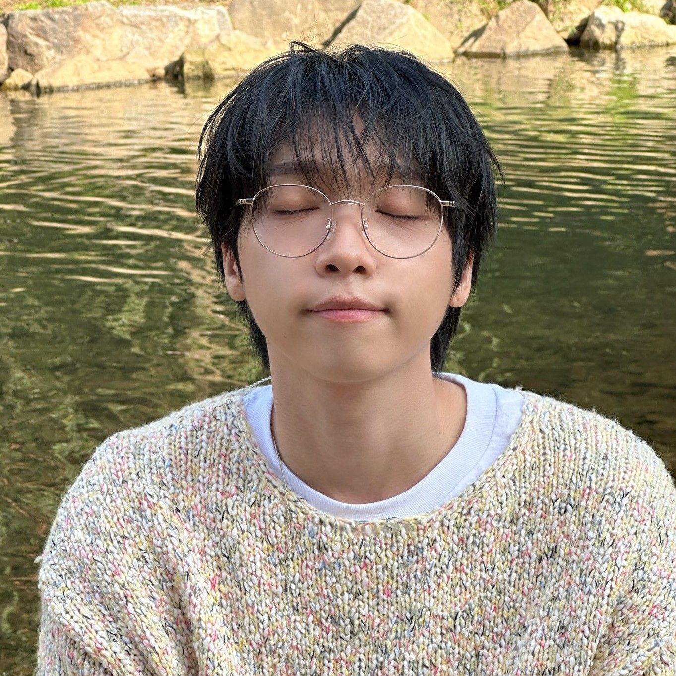 A moment captured by Jeong Sewoon's fan