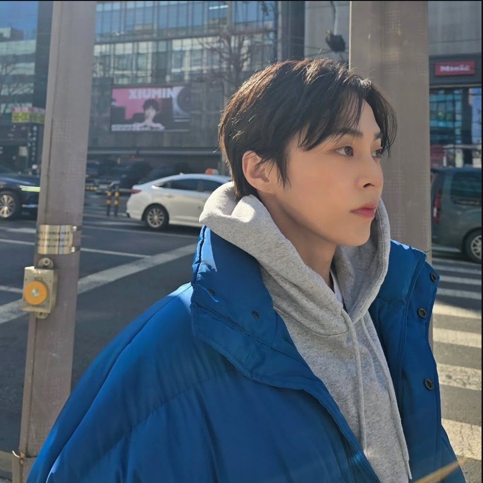 A moment captured by Xiumin (EXO)'s fan