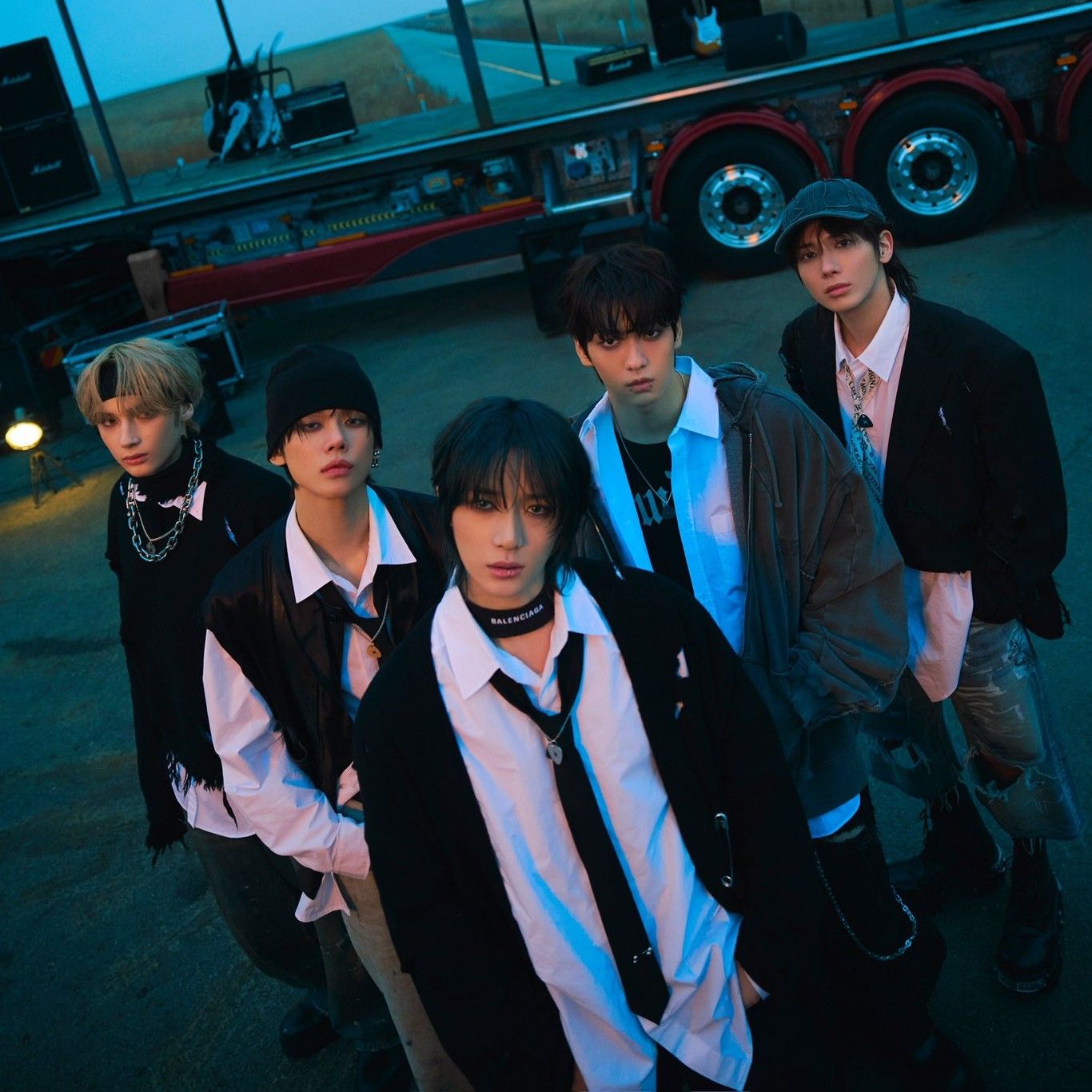 TOMORROW X TOGETHERの舞台裏ショット