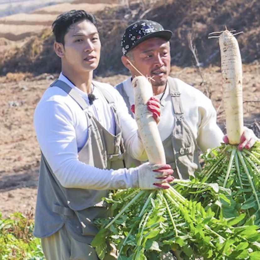 Latest photo of Baekho